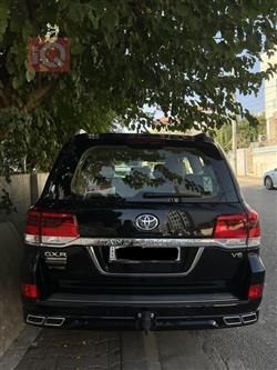 تۆیۆتا لاند کروزەر
